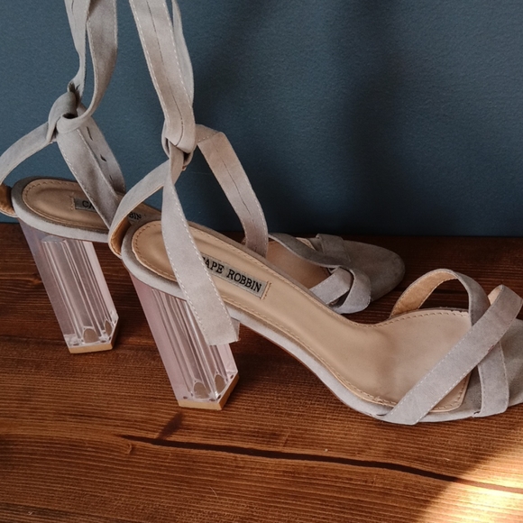 Cape Robbin sandals - Picture 2 of 8